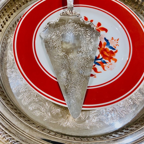 O8-Vintage 1960's Interlude Pattern Silver Plate Etched Cake Server/Knife - Picture 7 of 9